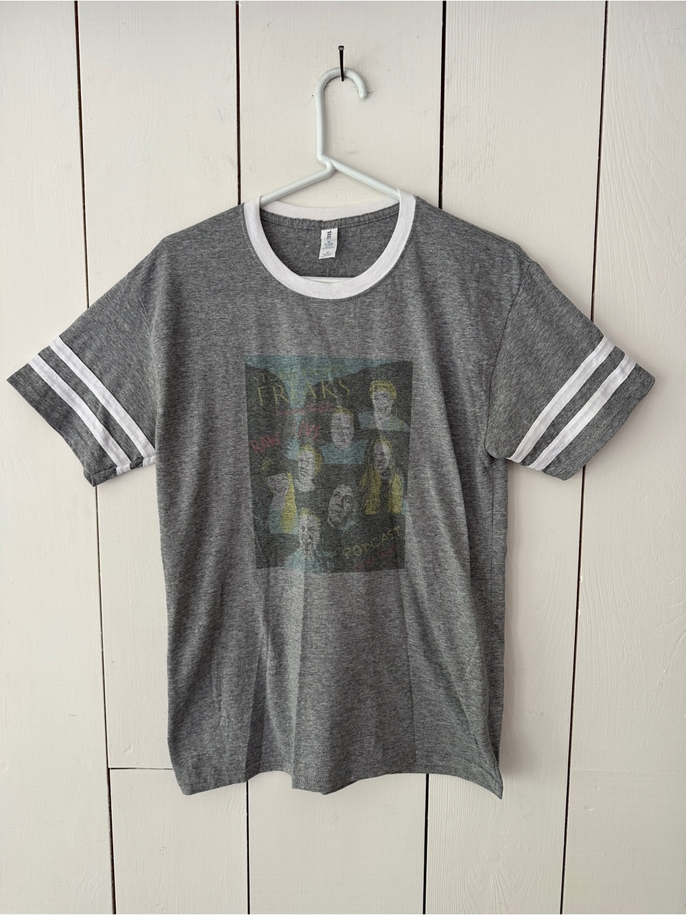 Storm Freaks Tshirt Sz M Grey White Stripe Sleeve Faded